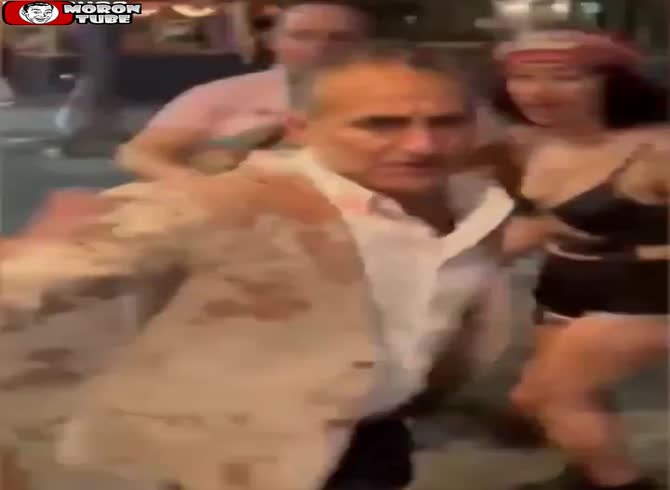 Video :A lengthy film defending the self-defense of a Jewish banker at a pro-Hamas demonstration
